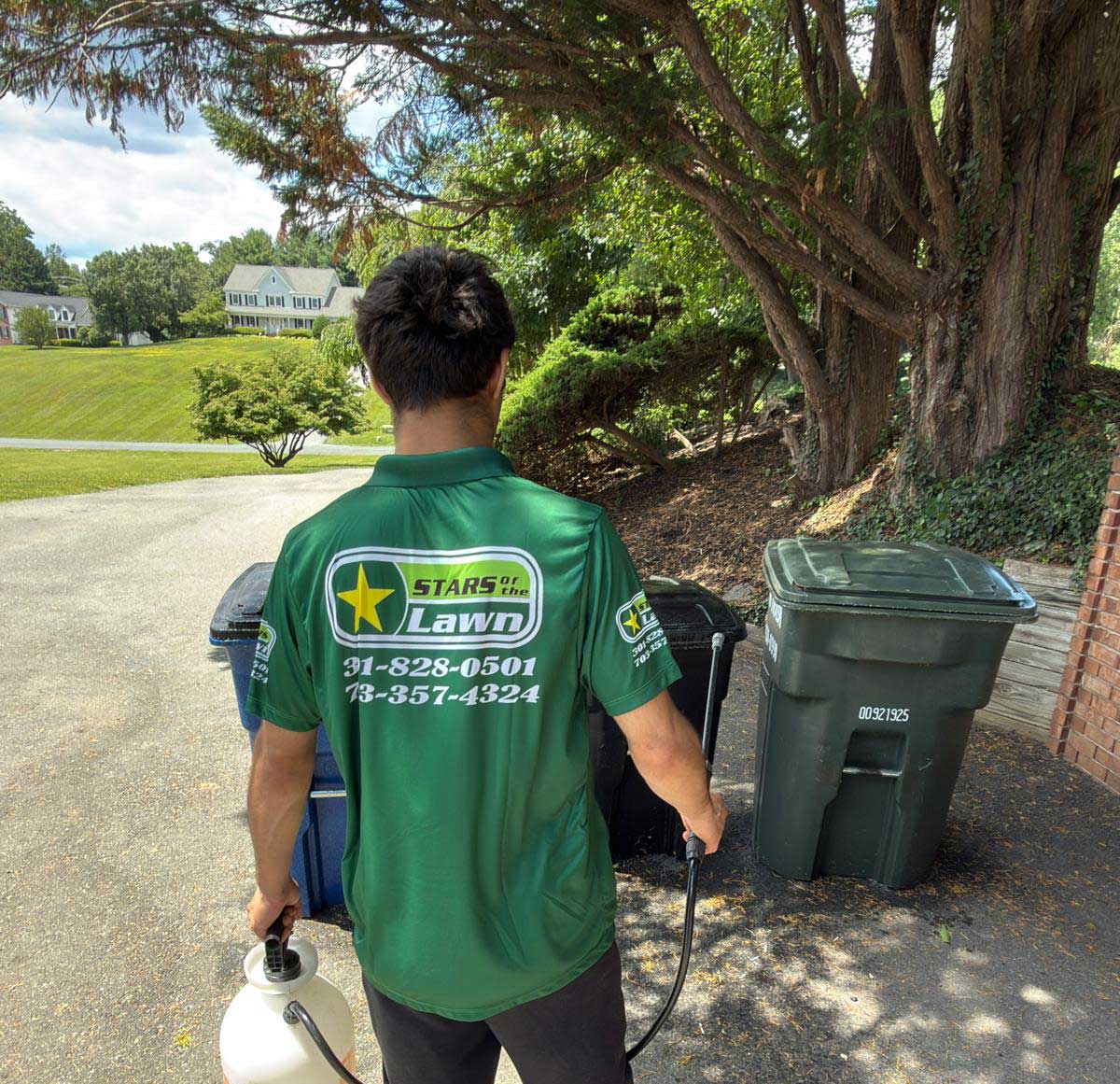 Trash Bin Cleaning